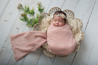 Lace Basket White Floor, Textured pink wrap